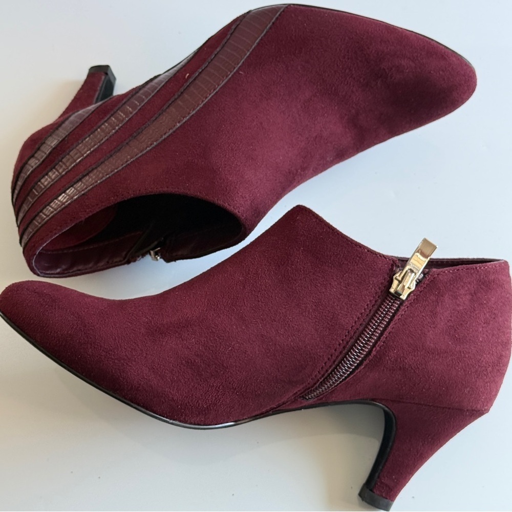 Eva & Zoe Burgundy Evelyn Ankle Boots Size 6.5 - Picture 8 of 13